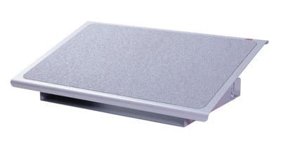 3M FR530CB Adjustable Foot Rest, 0–30° Tilt, 558.8 mm Width, Ergonomic Design