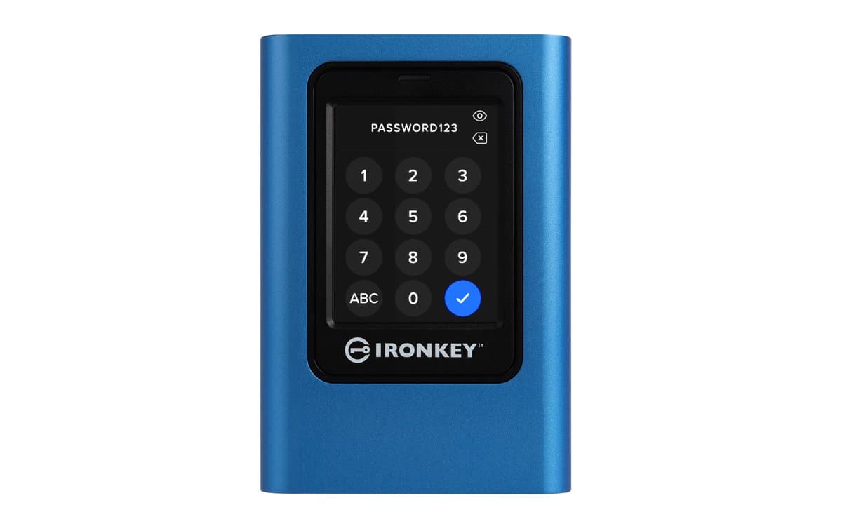 Kingston IronKey Vault Privacy 80, 7.68TB, USB-C, 230 MB/s, XTS-AES 256-bit